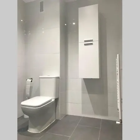 Piso La Reina شقة